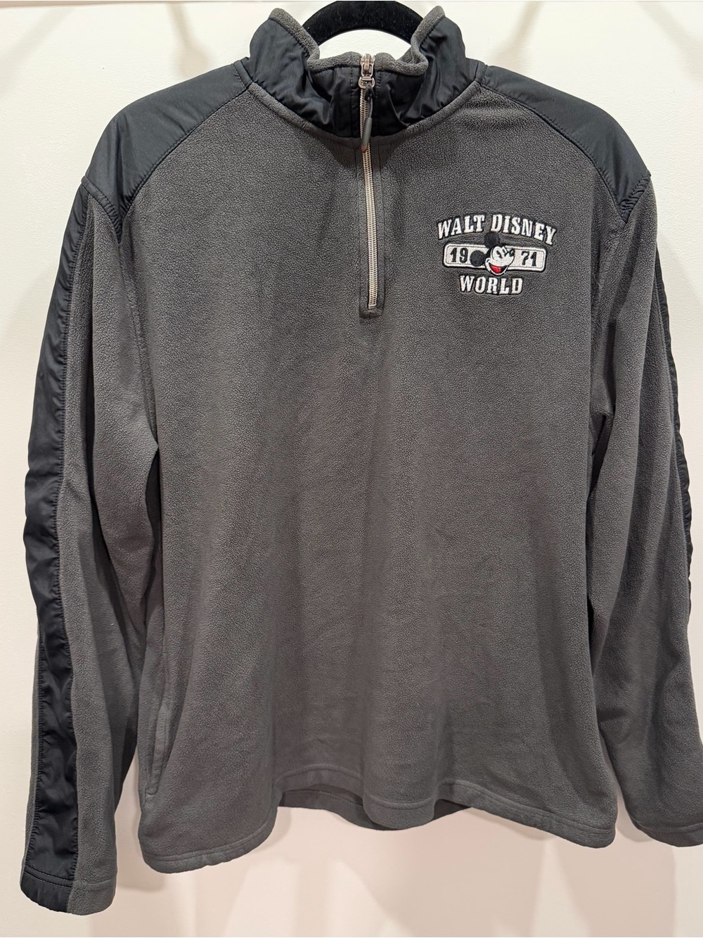 DISNEY PARKS Walt Disney World WDW Men’s Mickey Mouse Fleece Pullover Jacket